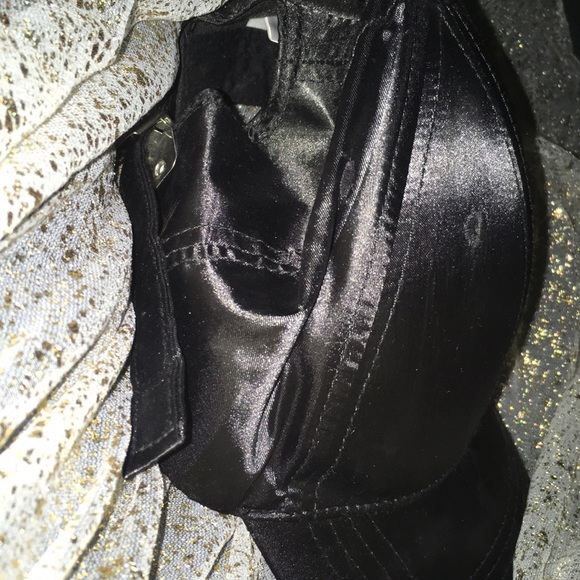 Hat - Picture 2 of 3